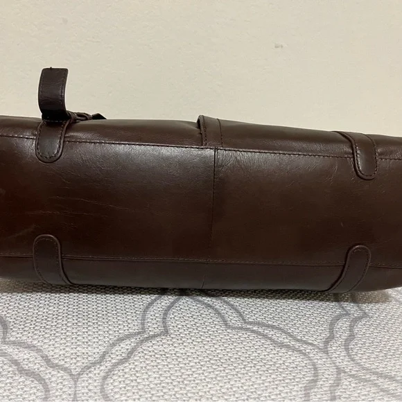 HOBO International– Beckon Leather Shoulder Bag Expresso - Dark brown - Picture 11 of 16